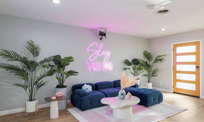 South of Conant House | Clark | heated pool&spa, 6 mi to beach, sleeps 8