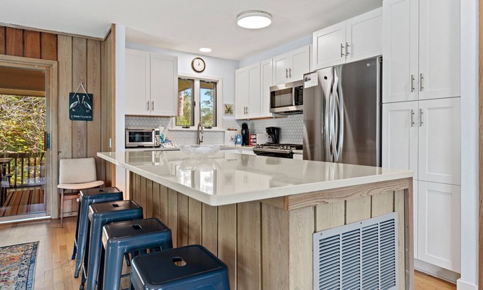 South Beach House | Classic 2nd Row Beach Home ~ Pet Friendly ~ 2 Brown Pelican Rd