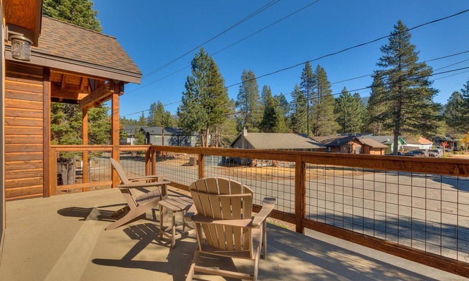 Tahoe Paradise House | Classic Arcade, Foosball, Telescope, Built in 2020, Spa + 10mins to Lake – Paradise Point