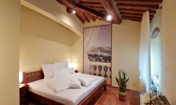 Sassetta Apartment | Classic Double Lemon