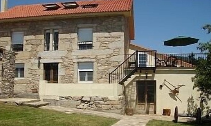 Outes Other | Classic Galician Stone Farmhouse with Sea Views plus Converted Barn attached