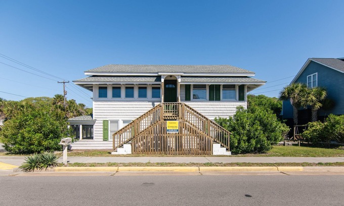 South Carolina Lowcountry House | Classic Second Row Home w/Ocean Views & Direct Beach Access; CableTV/WiFi