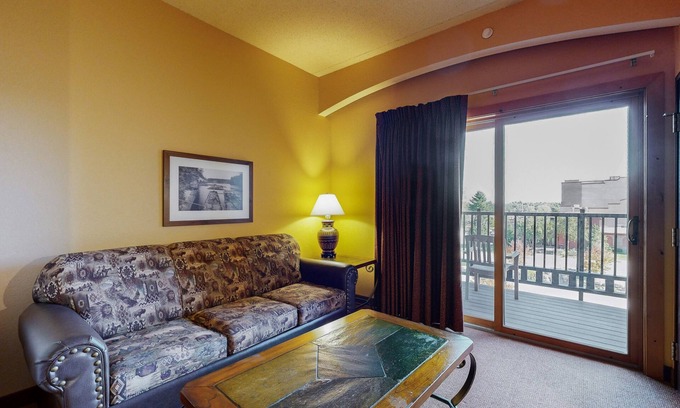 Wisconsin Dells Condo | Classic Studio, Golf Course View, 5th-Floor