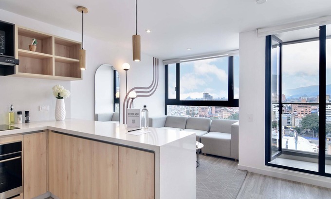 Chapinero Apartment | Classy 1BR with Amazing City View in Chapinero