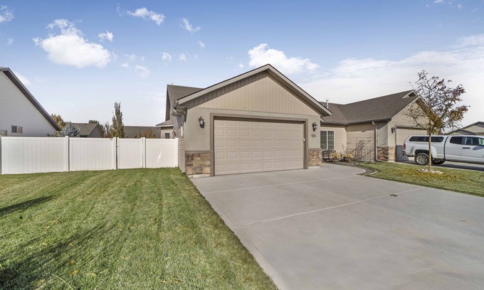 Twin Falls House | Clean, Cozy home near St. Luke's