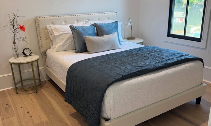 Alpharetta Apartment | Clean, Stylish 1 Bedroom Apartment Minutes from Downtown Alpharetta/Avalon