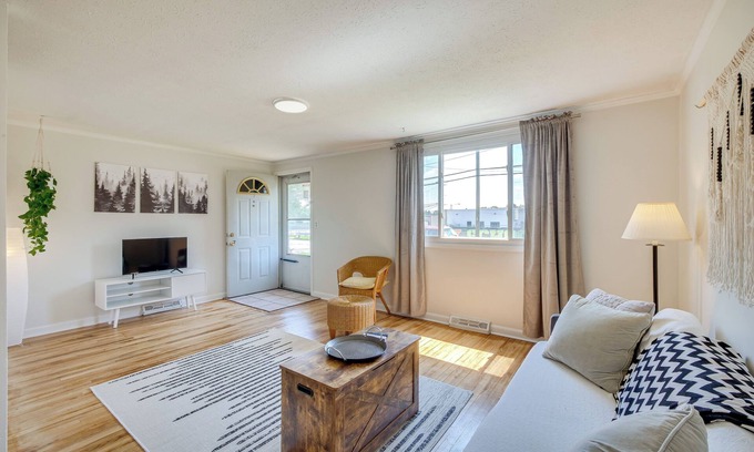 Cleveland Cottage | Cleveland Home w/Fenced Yard ~ 10 Mi to Downtown!