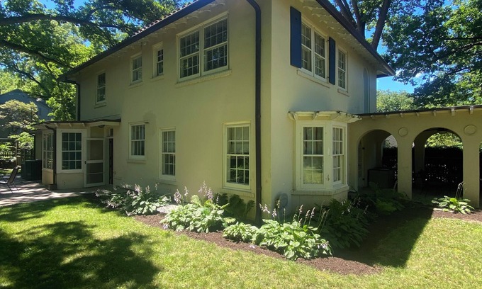 Rockford Villa | Close to all downtown attractions, a spacious retreat!