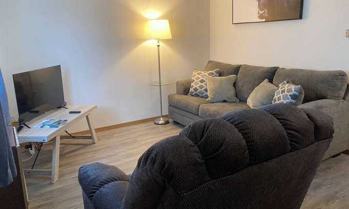 Sturgeon Bay Apartment | Close to Everything!