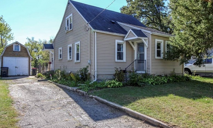 Lake Koshkonong House | Close to lakes!