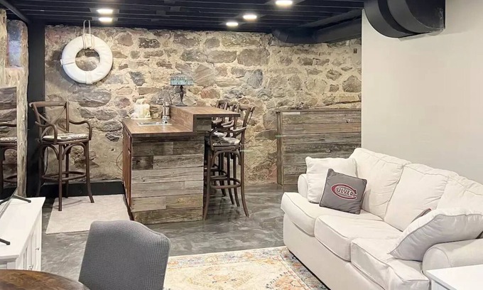 Culver House | Close to the Beach and Dog Friendly