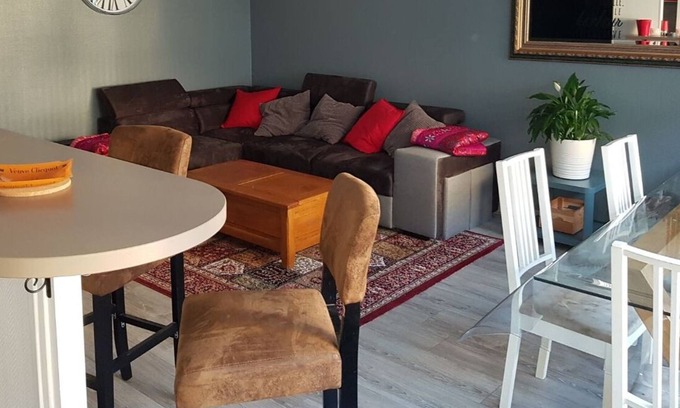 Coutures Apartment | Close to the center, Chic and Cosy 80m² apartment/2 large bedrooms+1, park free
