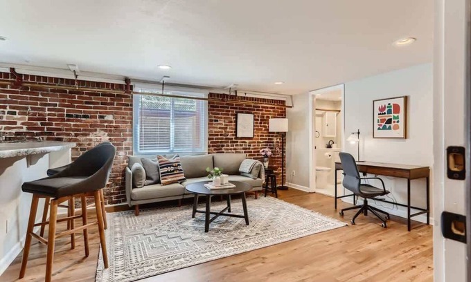 Congress Park Apartment | Cloud by Modern Midstay/1Block to City Park #C14