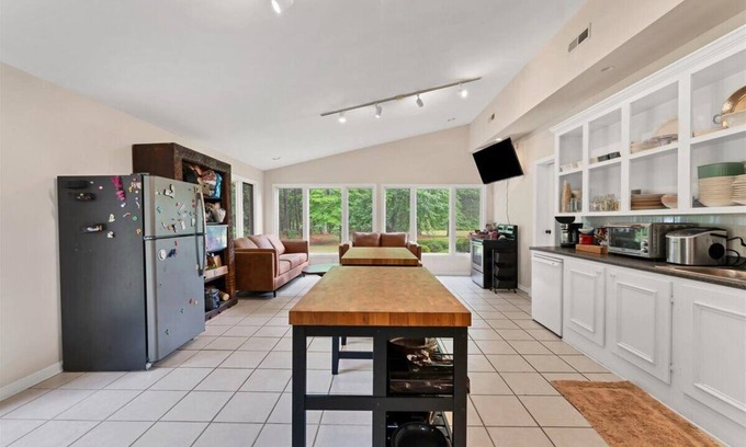 Southern Pines Villa | Cloverfield Ranch House! Ask about discounts before you book!