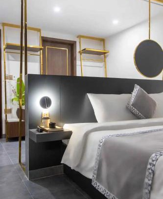 Dong Hoi Hotel | CloverHome