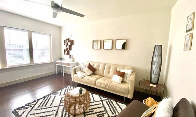 Midtown House | [CLR 03] New Midtown studio in OKC