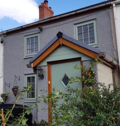 Cynonville House | Coaltown Cottage Cosy 4 bed cottage with log burner, close to Gower beaches