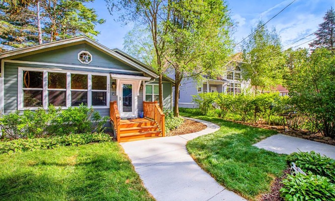 Union Pier House | Coast Away