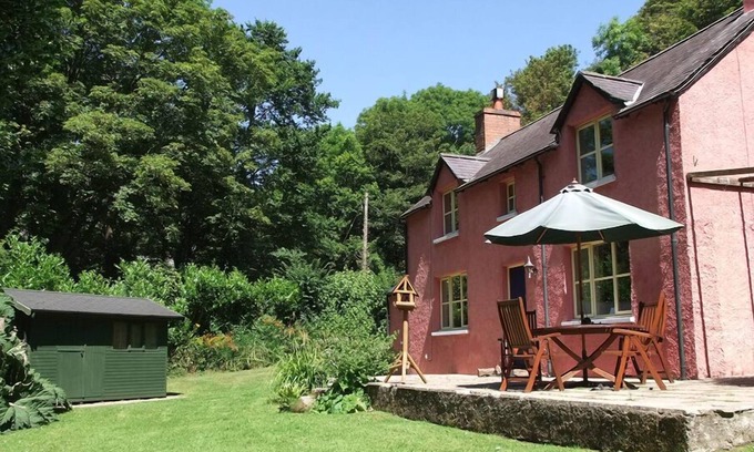 Stackpole Cottage | COASTAL 'chocolate box' hideaway in National Trust woodland - Visit Wales rated.