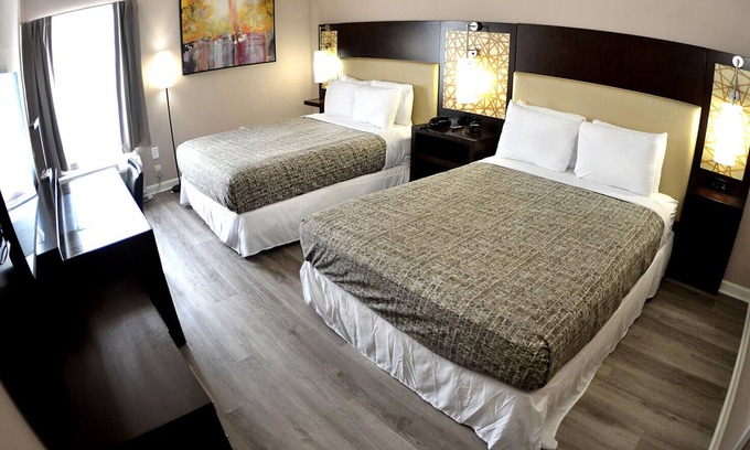 Loris Hotel | Coastal Comfort Hotel