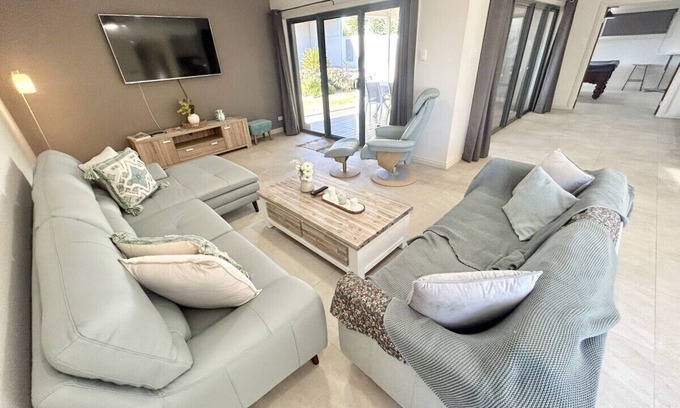 Moonta Bay Apartment | Coastal Epping Escape - New Home & Self Contained Unit in Moonta Bay