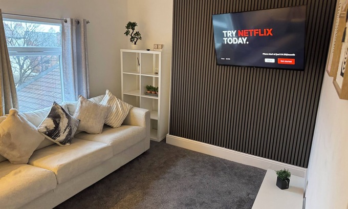 Waterloo Apartment | Coastal Escape: 2-Bed Apartment by Crosby Marina