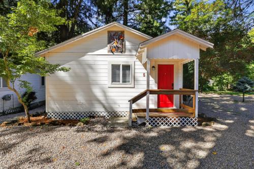 Cobb Hotel | Cobb Mountain Nature Escape cabin