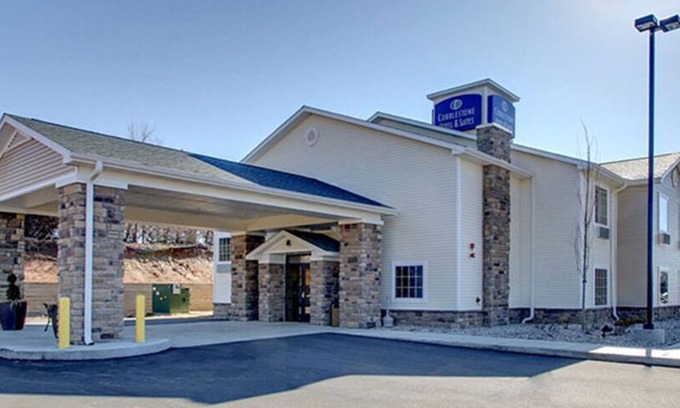 Manning Hotel | Cobblestone Inn & Suites