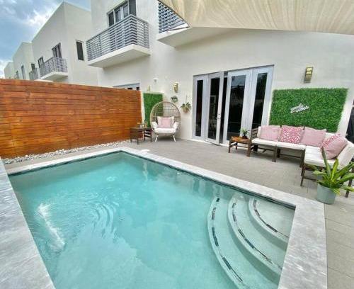 Southwest Coconut Grove Villa | Coconut Grove Casita with Private plunge Pool, Gated