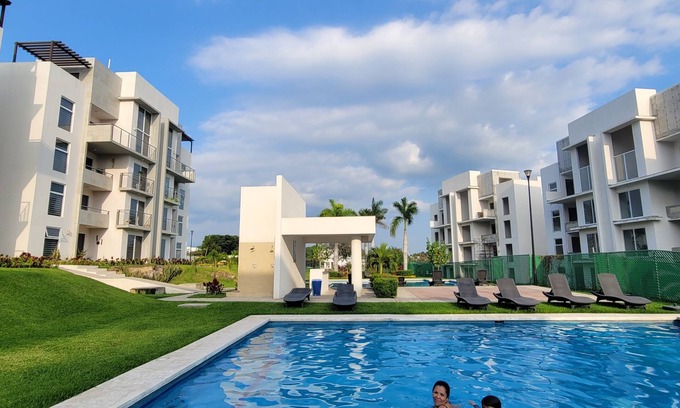 Lomas de Cocoyoc Apartment | Cocoyoc, Oaxtepec, Tepoztlan. 3 bed. 2 baths, 2 pools (5 min from Six Flags)