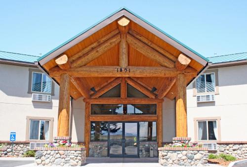 Cody Hotel | Cody Legacy Inn & Suites