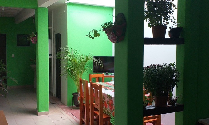 De Mexicanos House | Colonial house