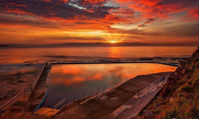 Collaroy Plateau House | Collaroy Plateau Coastal Hamptons - heated spa and log fire