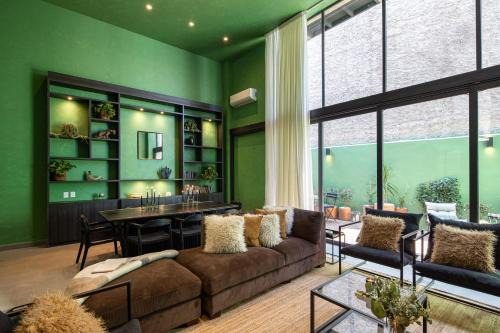 Zona Centro House | Colorful & Lively Centro Gem 5BR, Rooftop Patio