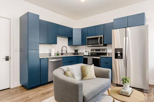 Downtown Columbus Apartment | Columbus Gem with Pool Table! Pets Welcome!