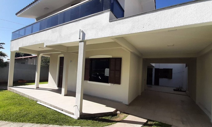 Ingleses do Rio Vermelho House | Complete holiday home - 30m from Ingleses beach, sleeps 14