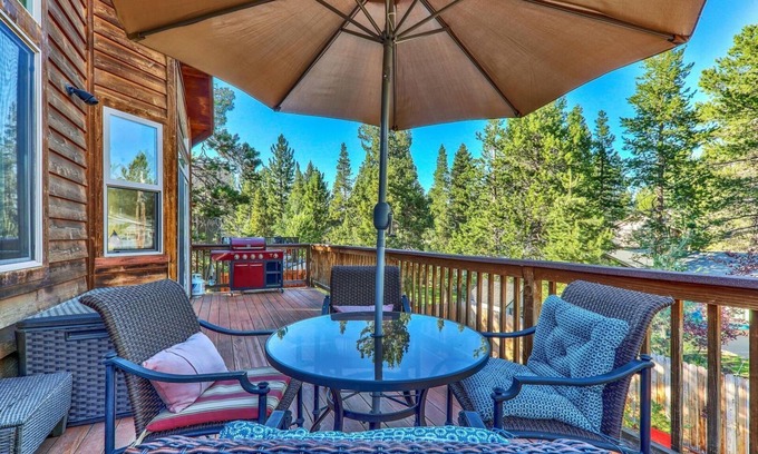 Tahoe Paradise House | Come play in the mountains,hiking biking! Fall discounts in place