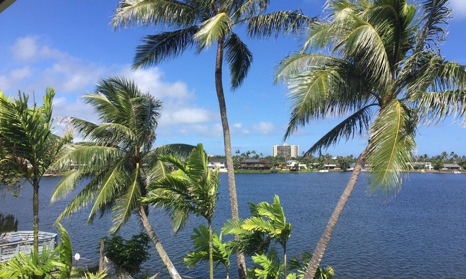 Enchanted Lake House | Come relax on the lake! Beautiful lake and mountain views. Kayaks included.