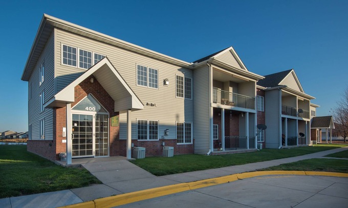 Waukee Condo | Come & Stay Awhile Condo