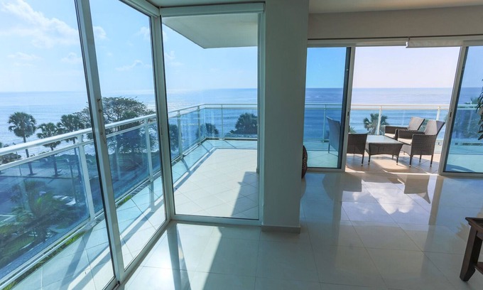 Gascue Apartment | Come to know this space. I assure you that you will feel at home.