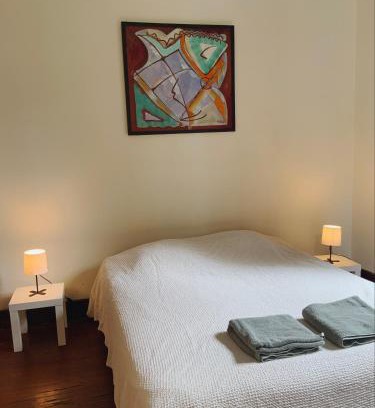 Vegueta Hotel | Comfortable Room in Historic Casa Quesada Shared House