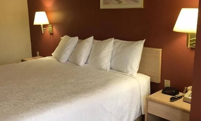 Cabot House | Comfort and Convenience! Free Breakfast & Parking, Minutes to Arkansas Museum