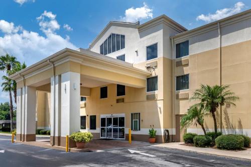 DeLand Hotel | Comfort Inn & Suites DeLand - near University