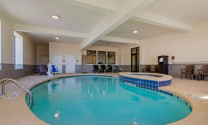 Macon Hotel | Comfort Inn & Suites Macon West