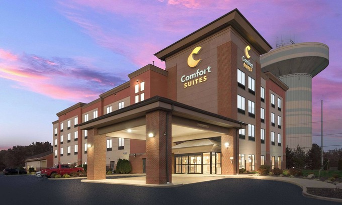 Summit Station Hotel | Comfort Suites Columbus East Broad