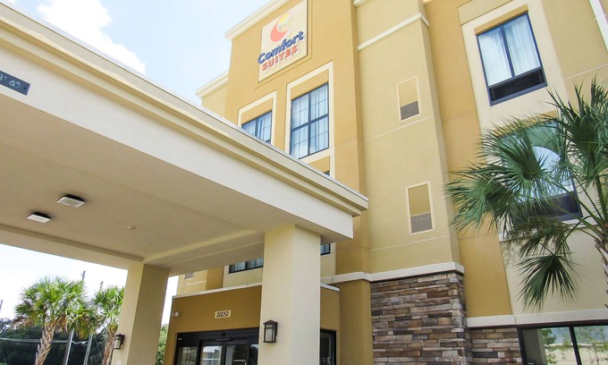 Dunnellon Hotel | Comfort Suites Dunnellon near Rainbow Springs