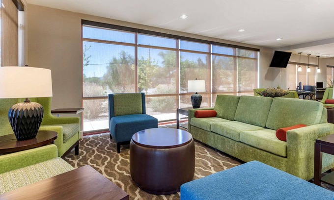 Fernley Hotel | Comfort Suites Fernley
