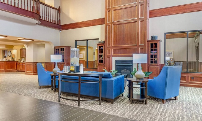 Findlay Hotel | Comfort Suites Findlay I-75