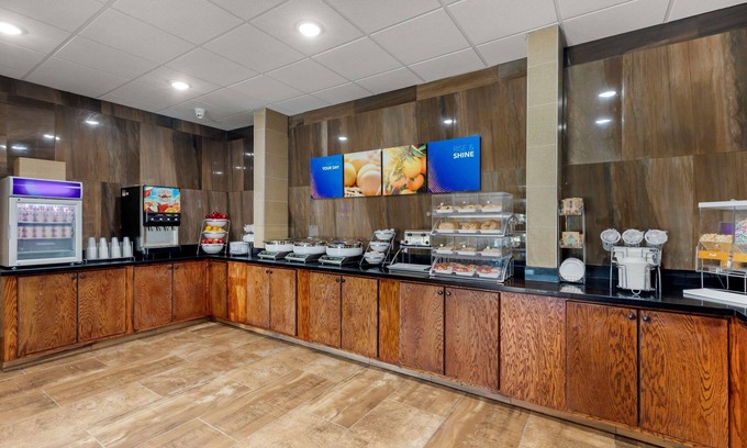 Claiborne Hotel | Comfort Suites West Monroe near Ike Hamilton Expo Center