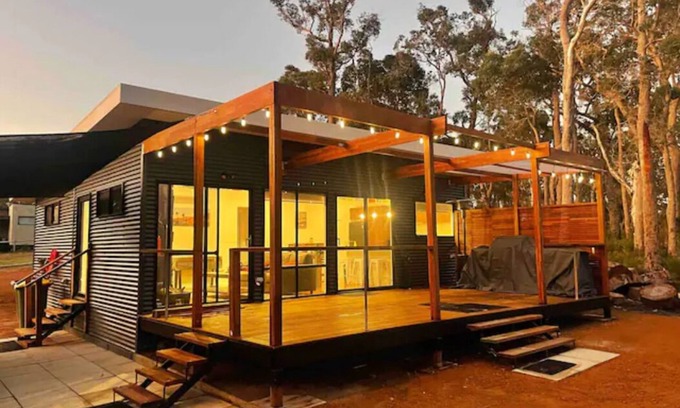 Walpole House | Comfortable 2 bedroom overlooking Country Club